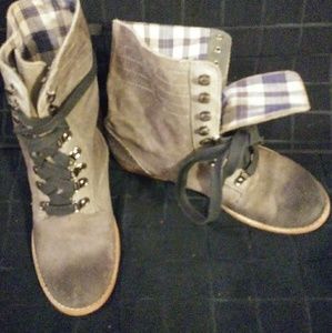 Super cute blue -gray leather lace-up boots